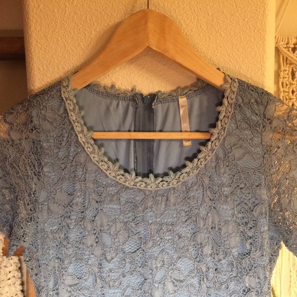 Dress - Lacey and lined - Picture 1 of 6